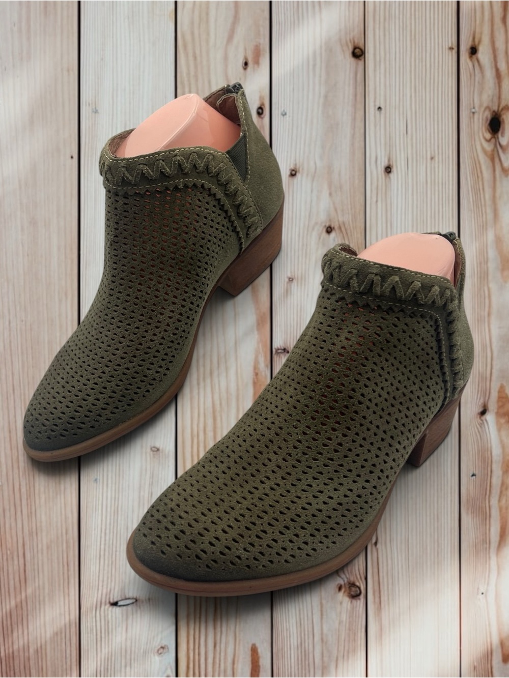 Earth Peak Perry Olive Green Perforated Suede Ankle Booties Cutout Size 8.5